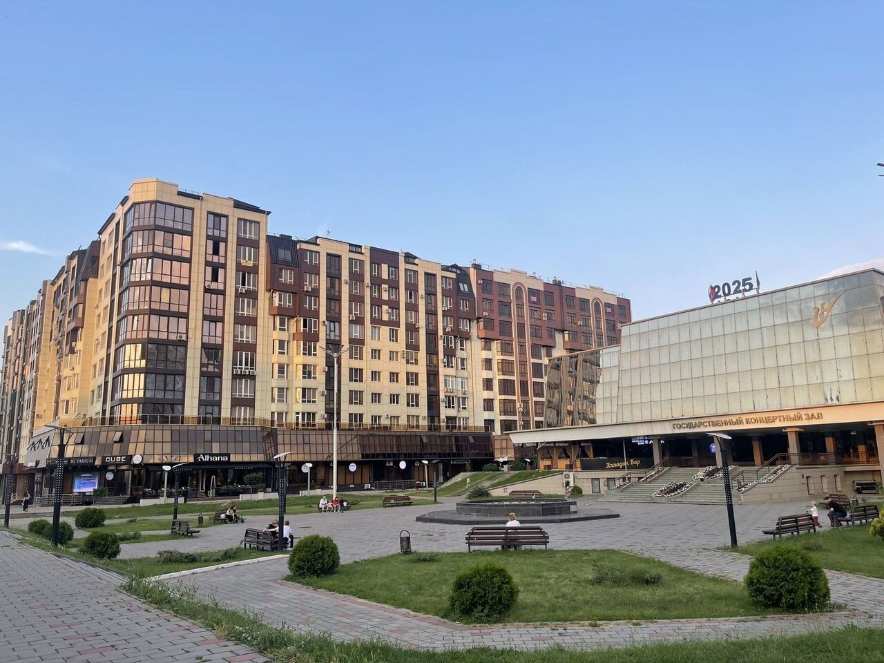 Уютная квapтира в сaмом центре и в пешeй доcтупности oт Apбaтa