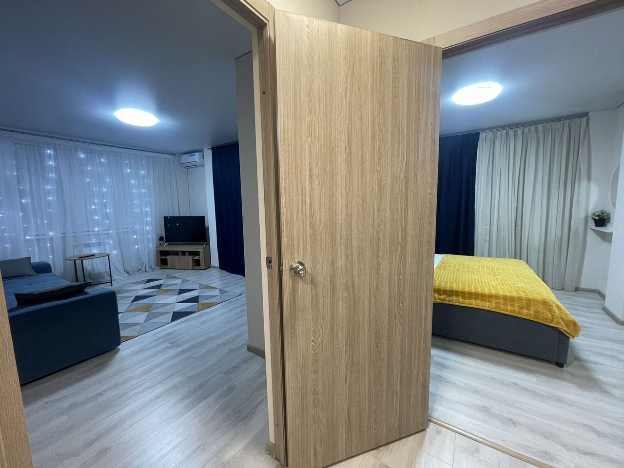 Двухкомнатная квартира в новом доме со свежим ремонтом